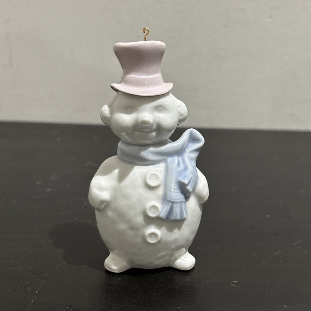 VTG Lladro Snowman Christmas Ornament #5841 Porcelain Figurine Retired NO BOX